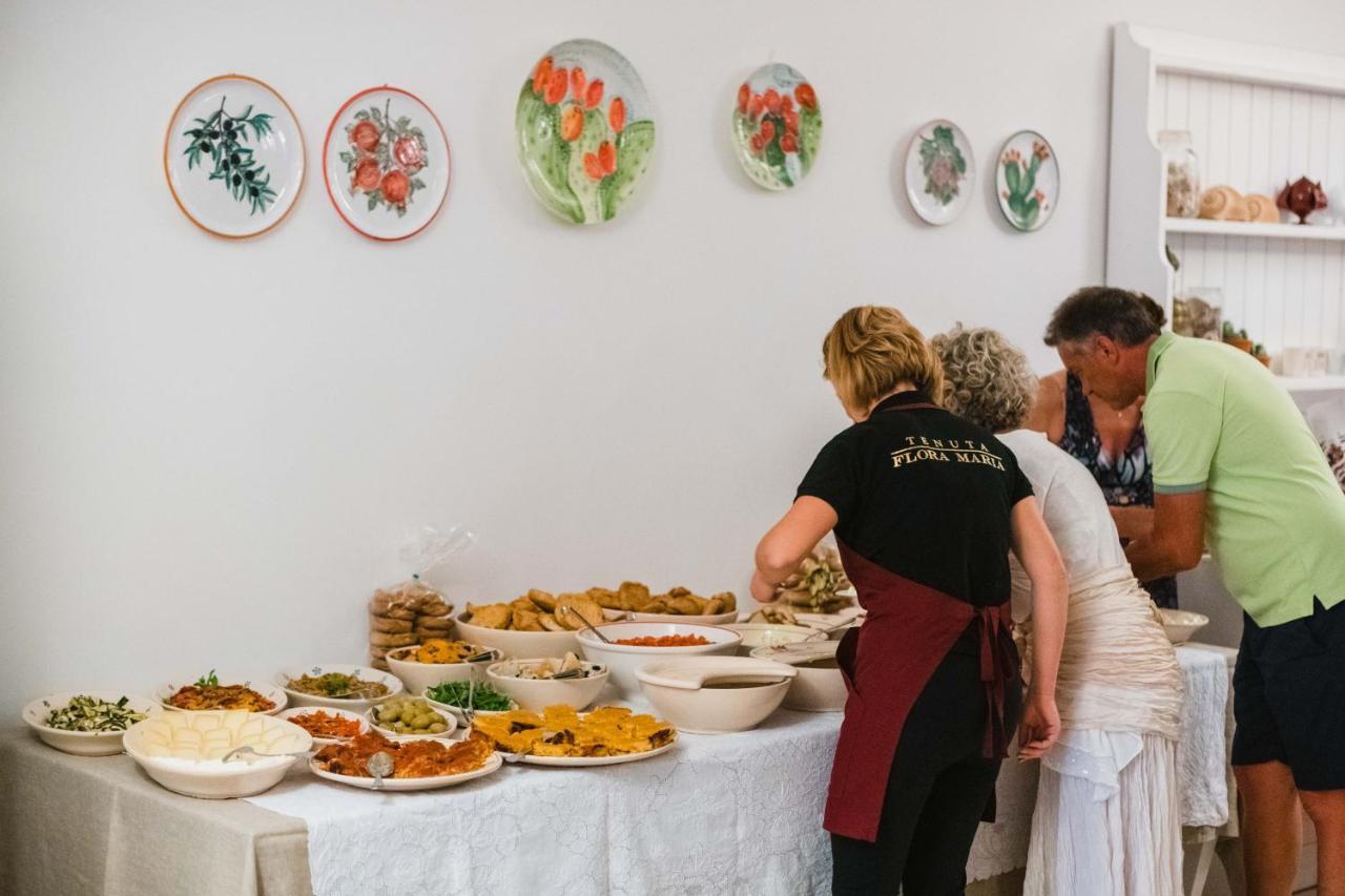 Masseria Tenuta Flora Maria Leverano Buitenkant foto
